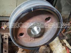 中频淬火机对行车轮淬火